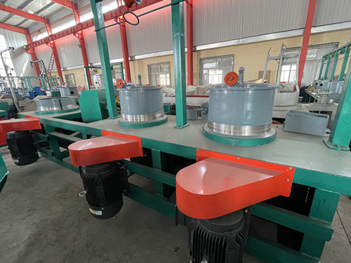 三連拔絲機(jī).jpg 三連拔絲機(jī).jpg